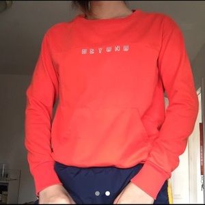 Long sleeves sweatshirt